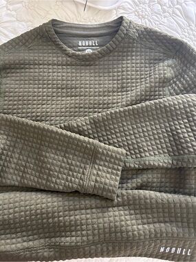 NOBULL Men's Olive Quilted Crewneck Sweatshirt